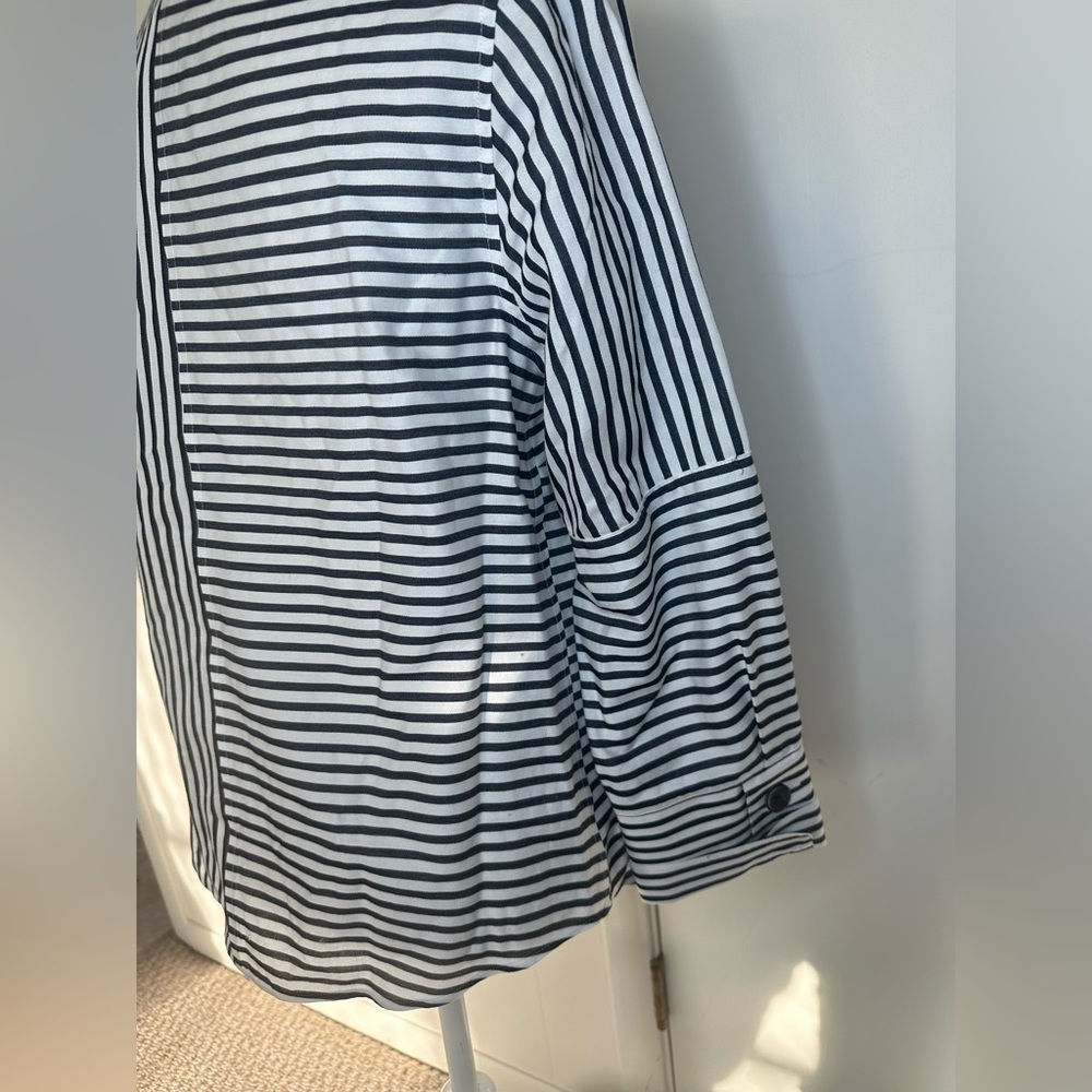 Chicos Size 1 No Iron Pullover Mixed Multi Stripe size S - Picture 5 of 12